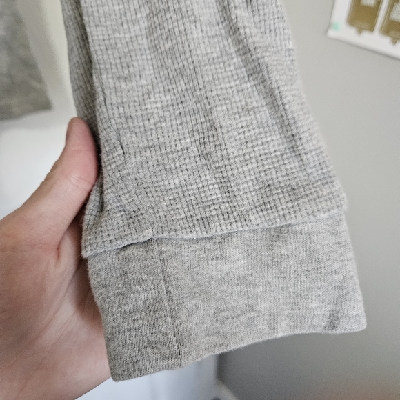 Grey Henley waffle knit long sleeve shirt - Picture 3 of 9